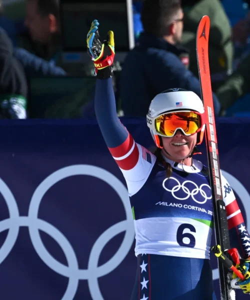 Breezy Johnson in testa, dramma Lindsey Vonn, Sofia Goggia sogna il bronzo