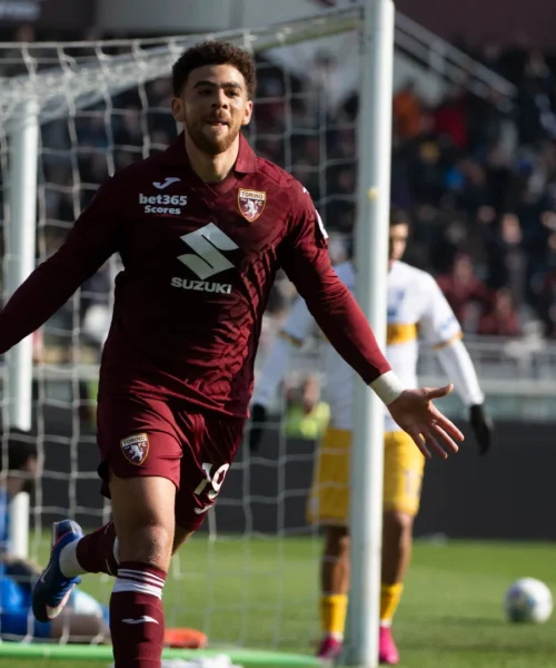 Il Torino ritrova il sorriso: Adams abbatte il Lecce