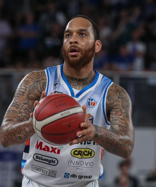 D’Angelo Harrison anima il mercato di A2