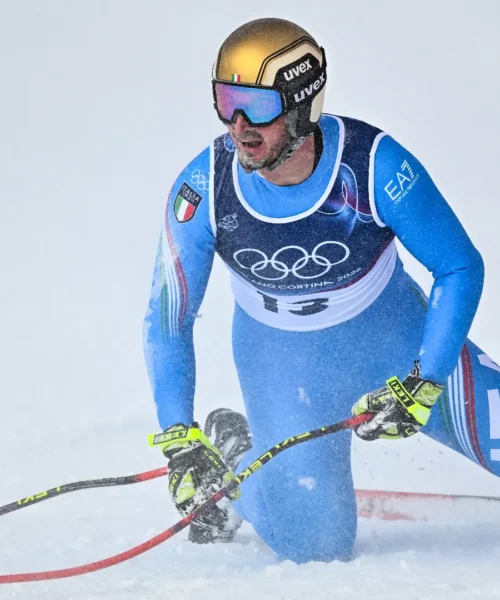 Paris, sorprendente caduta in superG: addio gara dopo 6 porte. Le foto