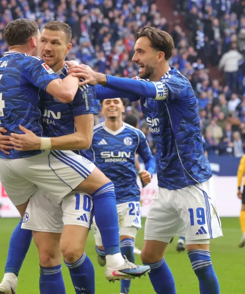 Dzeko conquista lo Schalke: il retroscena dallo spogliatoio