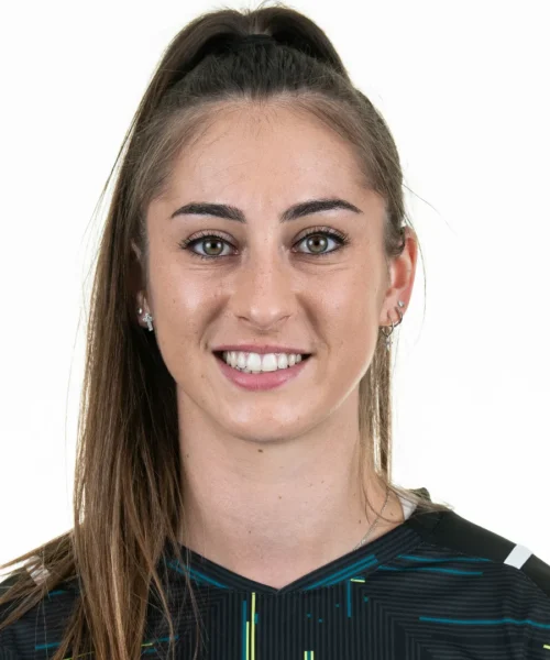 Nuova avventura amorosa per la calciatrice: sposa uno sconosciuto