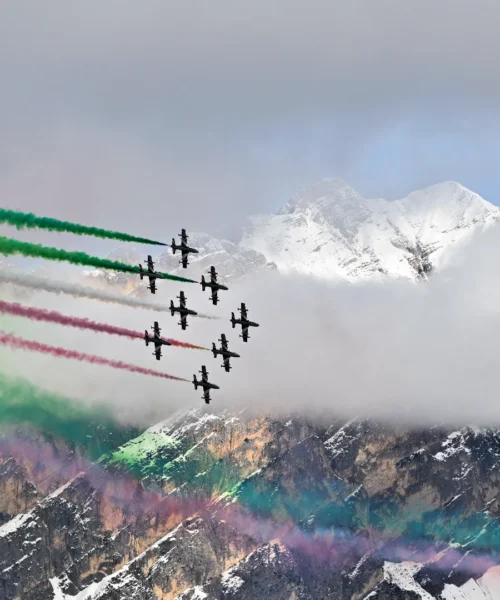 Spettacolo nei cieli di Cortina: le foto delle Frecce Tricolori