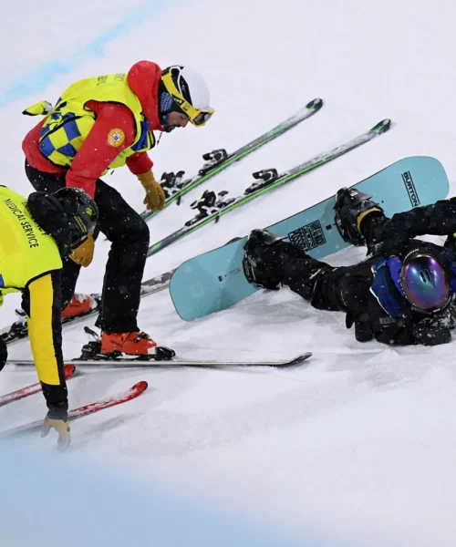 Olimpiadi Invernali 2026, quanti brutti infortuni: le immagini
