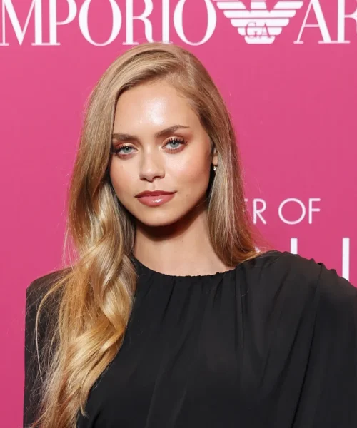 Aspettando Sinner: Laila Hasanovic è superba alla Milano Fashion Week. Foto