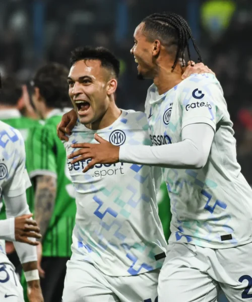 L’Inter strapazza il Sassuolo: cinque marcatori diversi e Chivu vola