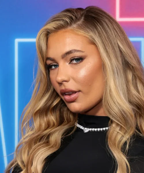 Messaggio enigmatico della splendida campionessa, fan in delirio