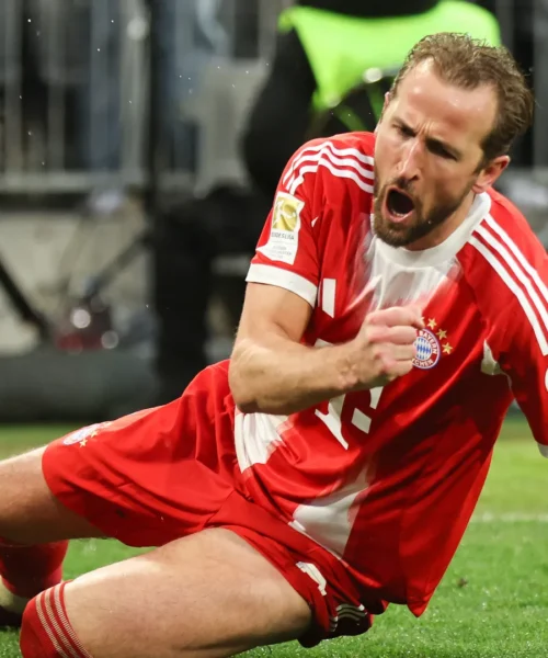 Harry Kane replica alle clamorose indiscrezioni da Barcellona