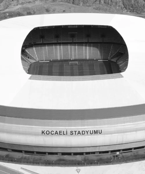 Tifoso muore durante la partita, calcio in lutto