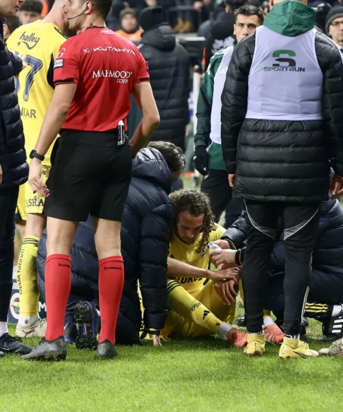 Mattéo Guendouzi ferito dai tifosi, bel gesto del popolo della Lazio