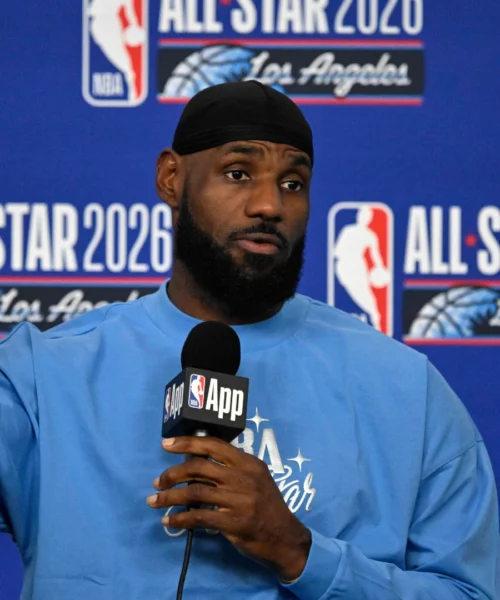 NBA All Star Game: LeBron James tiene i suoi fan con il fiato sospeso