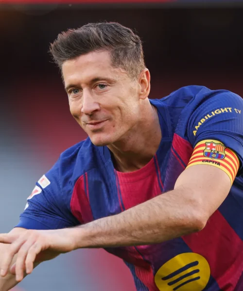 Robert Lewandowski lascia il Barcellona: arriva un’offerta ufficiale