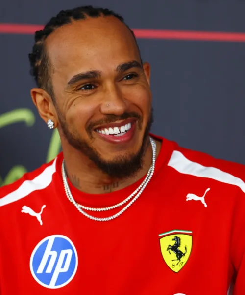Ferrari, Lewis Hamilton entusiasta: “Da tempo non mi sentivo così”
