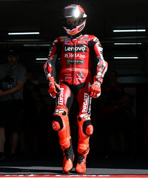 “Non è normale, non sta bene”: le parole su Marc Marquez fanno discutere