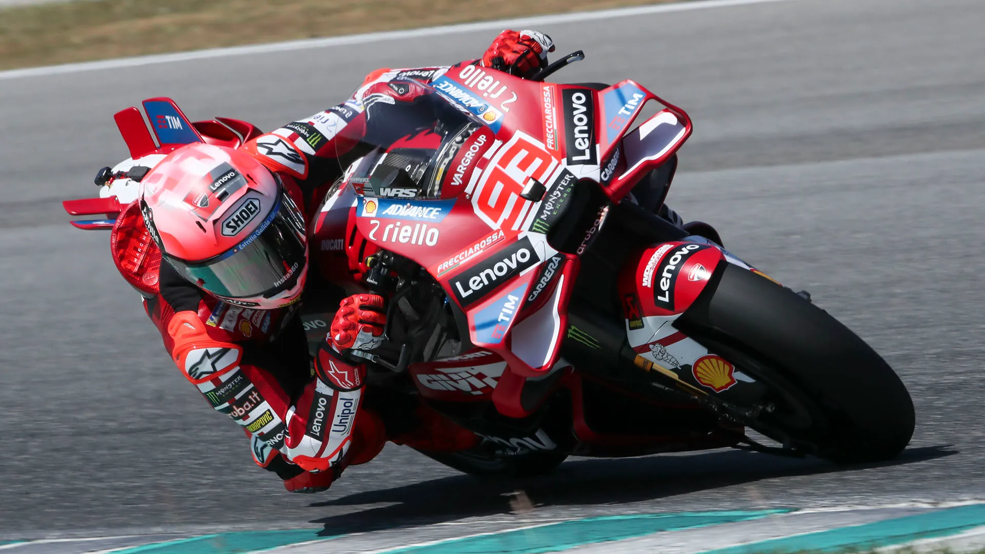 Marc Marquez sfreccia in pista con la nuova Ducati: le foto - Sportal.it