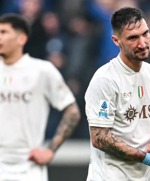 Il Napoli urla contro gli arbitri: “Vergogna, questo non è calcio. Siamo stanchi”. Conte in silenzio