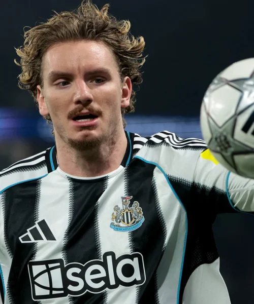 Woltemade, il cambio di ruolo peggiora la situazione: critiche feroci