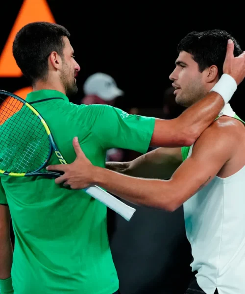 Novak Djokovic si inchina a Carlos Alcaraz: “Storico e leggendario”