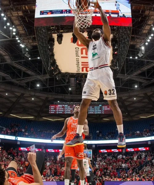 Olimpia battuta in Israele, Poeta spiega quando è girata l’inerzia