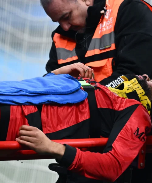 Ruben Loftus-Cheek spaventa San Siro: fuori in barella, il suo quadro clinico