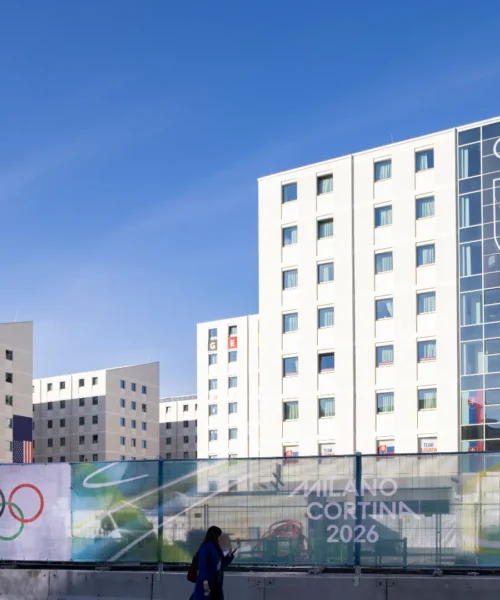 Scoppia la polemica al Villaggio Olimpico: “Troppa pasta”