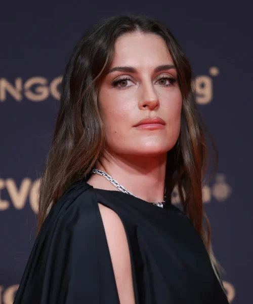 Alexia Putellas brilla sul red carpet, le foto della bellissima calciatrice