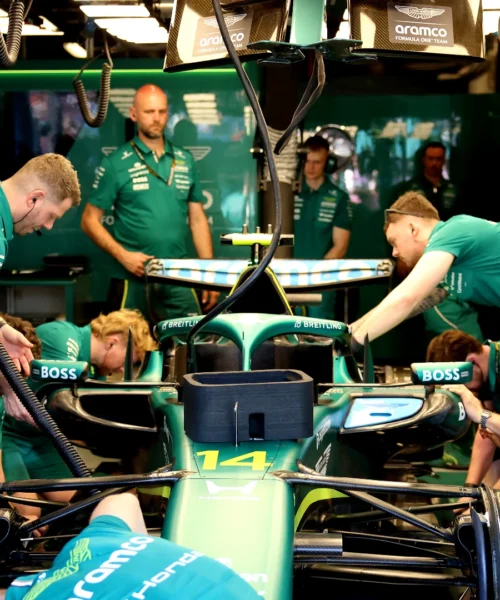 F1, disastro Aston Martin: batterie quasi finite, a rischio il GP d’Australia