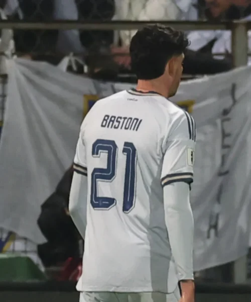 Serataccia per Alessandro Bastoni, l’Italia non va al Mondiale: le foto