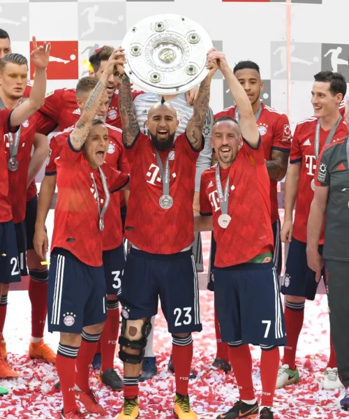 L’ex stella del Bayern Monaco sentenzia: “Ribery più forte di Ronaldo”