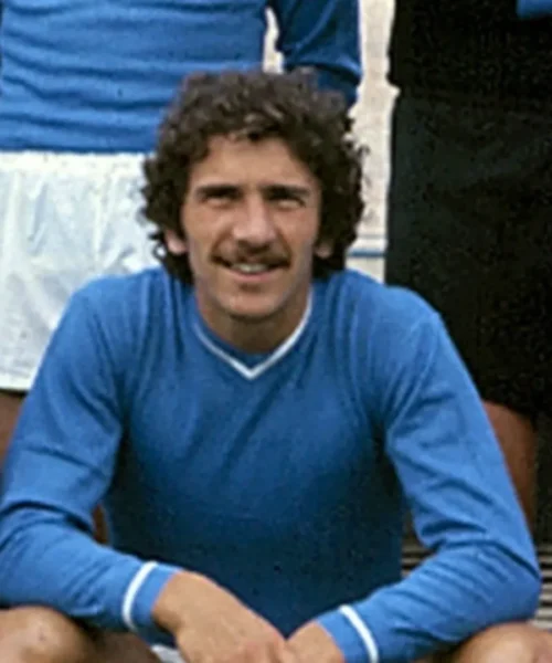 È morto Beppe Savoldi, storico bomber di Bologna e Napoli. Calcio italiano in lutto