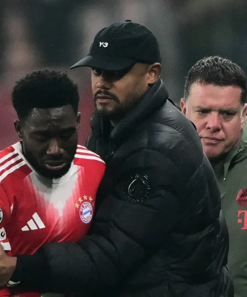 Il dramma di Alphonso Davies commuove il Bayern Monaco. Preoccupazione anche per Urbig