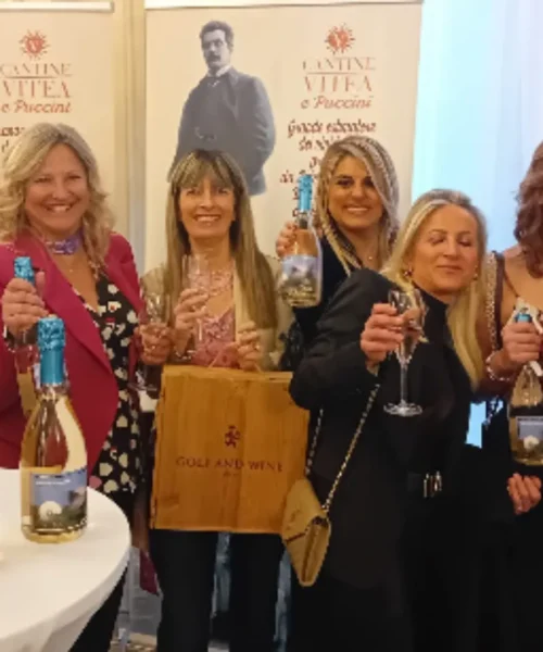 Antonio Faravelli brinda con la Infinity Fashion Week