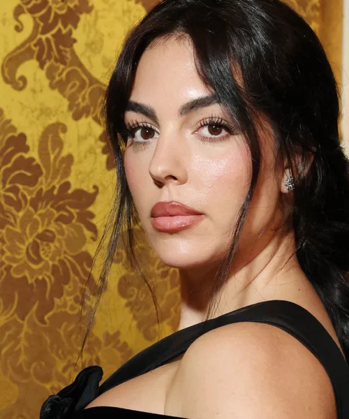 A Roma tutti gli occhi sono sulla compagna di Cristiano Ronaldo. Le foto