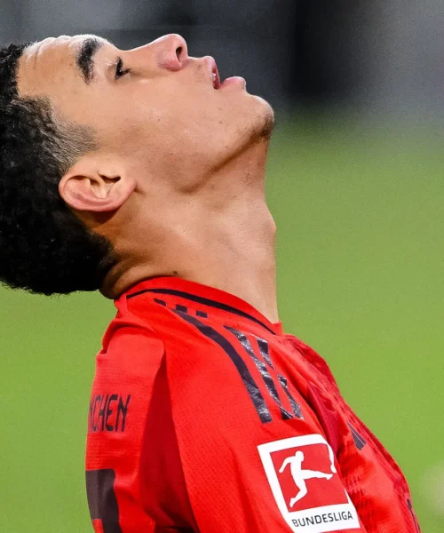 C’è preoccupazione per Jamal Musiala: le foto