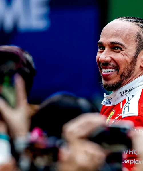 Ferrari, Lewis Hamilton si sente rinato. Fair play di Charles Leclerc