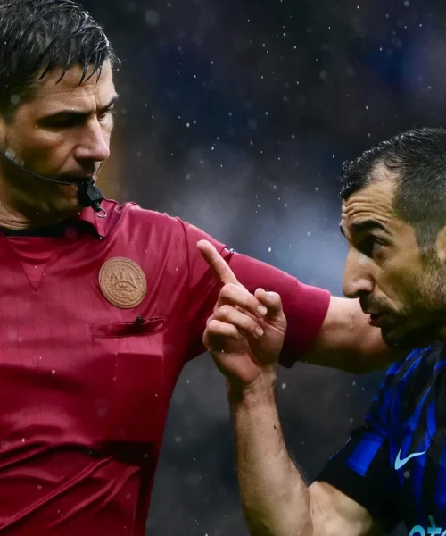 Furia Inter dopo il pareggio dell’Atalanta, Chivu cacciato. Marelli è drastico