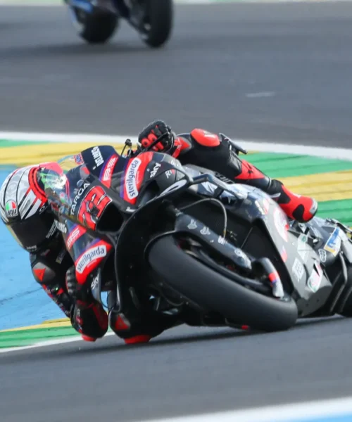 MotoGP Brasile: dominano Bezzecchi e l’Aprilia, Di Giannantonio batte Marquez. Bagnaia ko