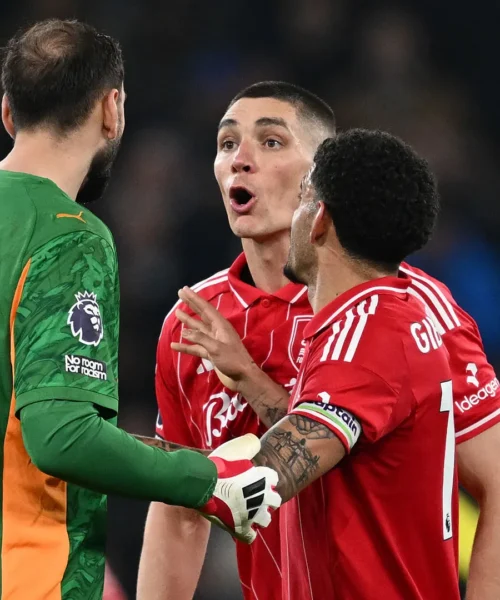 Ennesima sceneggiata di Gianluigi Donnarumma, le foto della lite