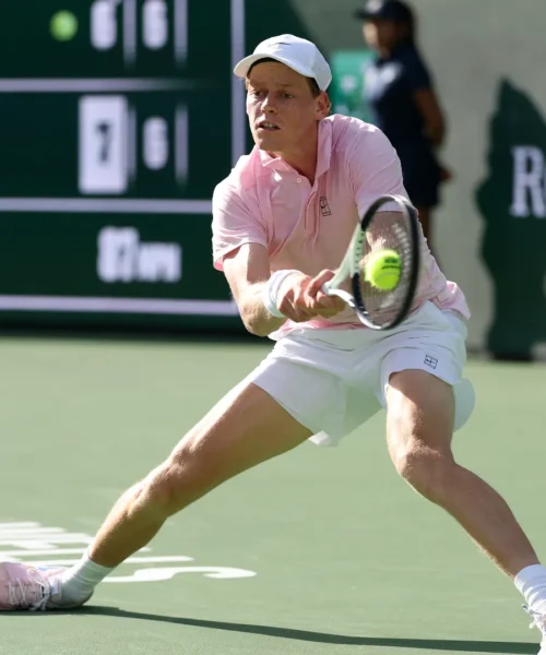 Jannik Sinner, il leggendario coach si sbilancia in un doppio paragone