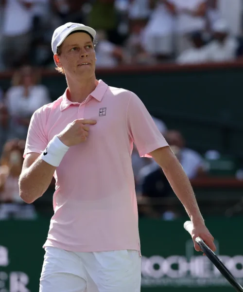 Jannik Sinner, il piccolo grande gesto con la figlia della collega