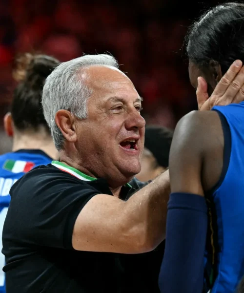 Julio Velasco difende Paola Egonu: “È sempre giudicata”