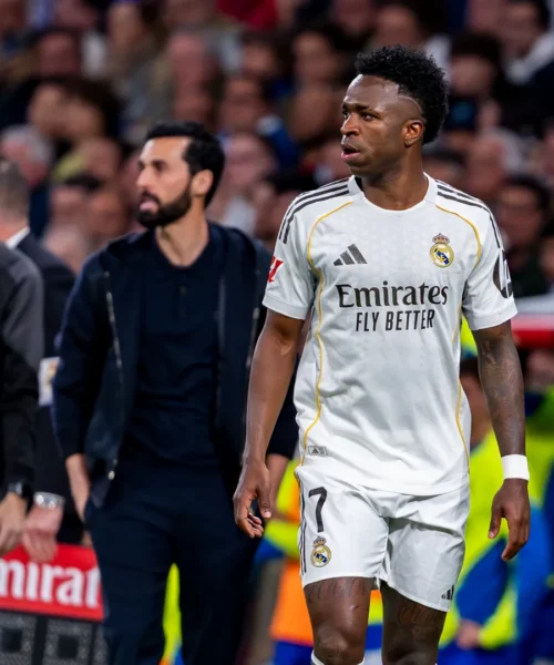 Real di nuovo in crisi: contestati Arbeloa e Perez, i tifosi rimpiangono Xabi Alonso