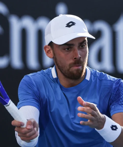 Jannik Sinner: Benjamin Bonzi vede uno spiraglio e sfida l’Azzurro