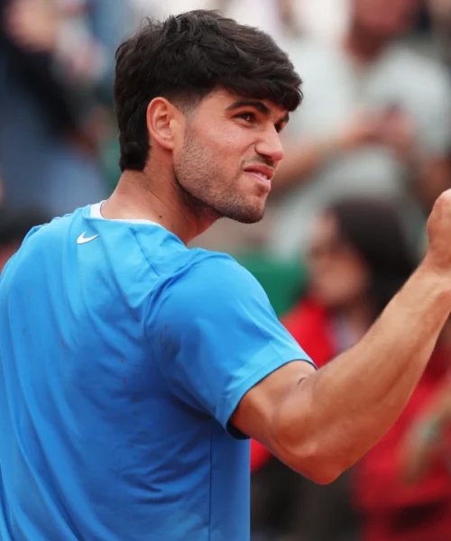 Monte Carlo, Carlos Alcaraz respinge il primo assalto di Jannik Sinner