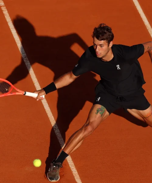 Flavio Cobolli, doloroso ko a Monte Carlo