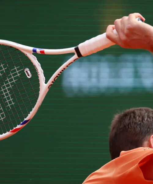 I francesi infieriscono su Daniil Medvedev dopo la sceneggiata con Matteo Berrettini