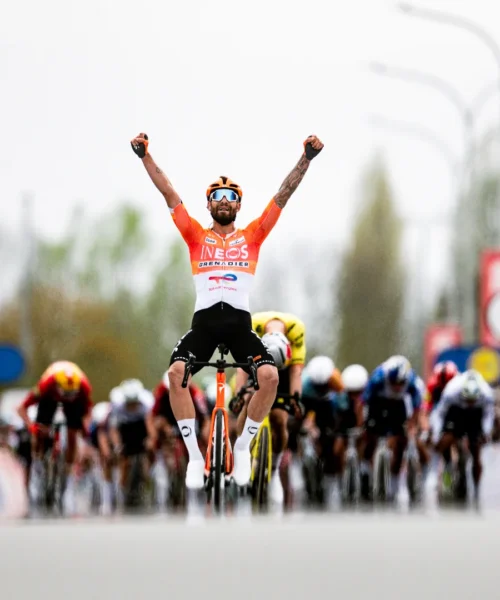 Filippo Ganna batte Van Aert e la sfortuna: prima vittoria in una Classica del Nord