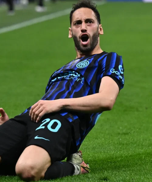 Mercato Inter, futuro di Calhanoglu sempre meno giallorosso