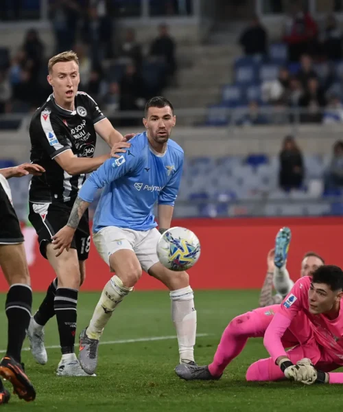 Lazio e Udinese senza più pensieri danno spettacolo all’Olimpico
