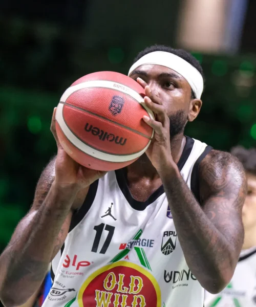 Multe a Trento, Trieste e Cantù. Mekowulu stangato